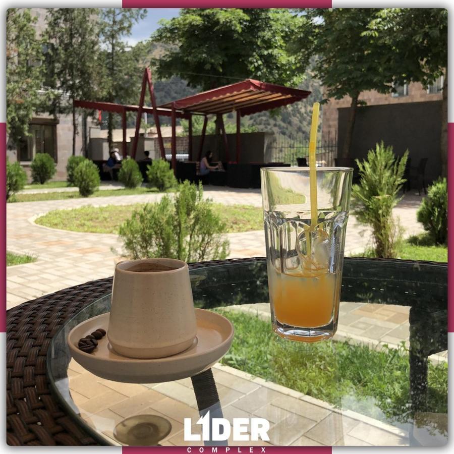 Hotel Lider Complex Vaykʼ Extérieur photo