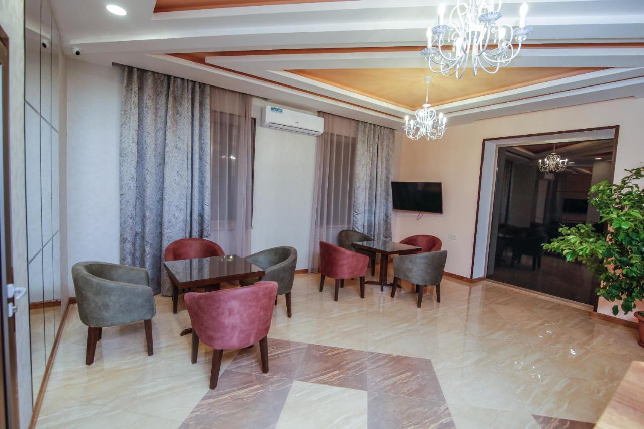 Hotel Lider Complex Vaykʼ Extérieur photo